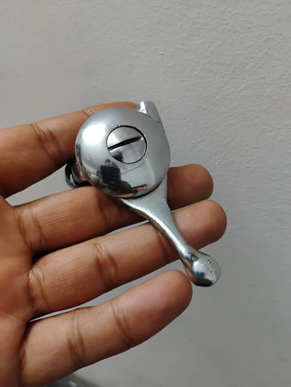 Chowk Lever