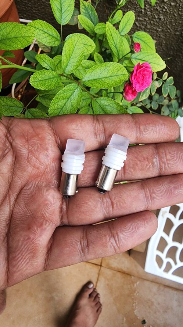 White Leg Parking Bulb (1 Pair)
